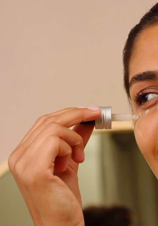 Sérum éclat pour les yeux à la vitamine C