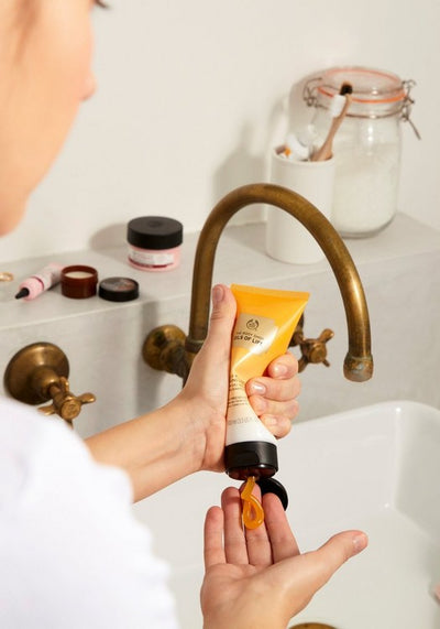 Huile-en-Gel Nettoyante Intensément Revitalisante Oils of Life™