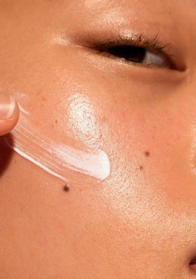 Essence multi-protection quotidienne SPF 50+ PA++++